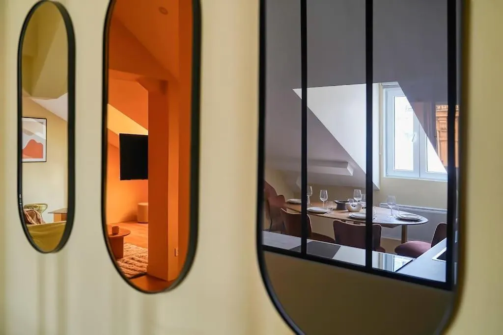 4d#appart 4pers # 1 # Commerce # 15#ac Apartament