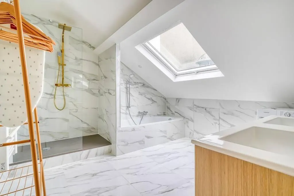 4d#appart 4pers # 1 # Commerce # 15#ac Apartament *